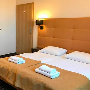 Aparthotel La Petite &